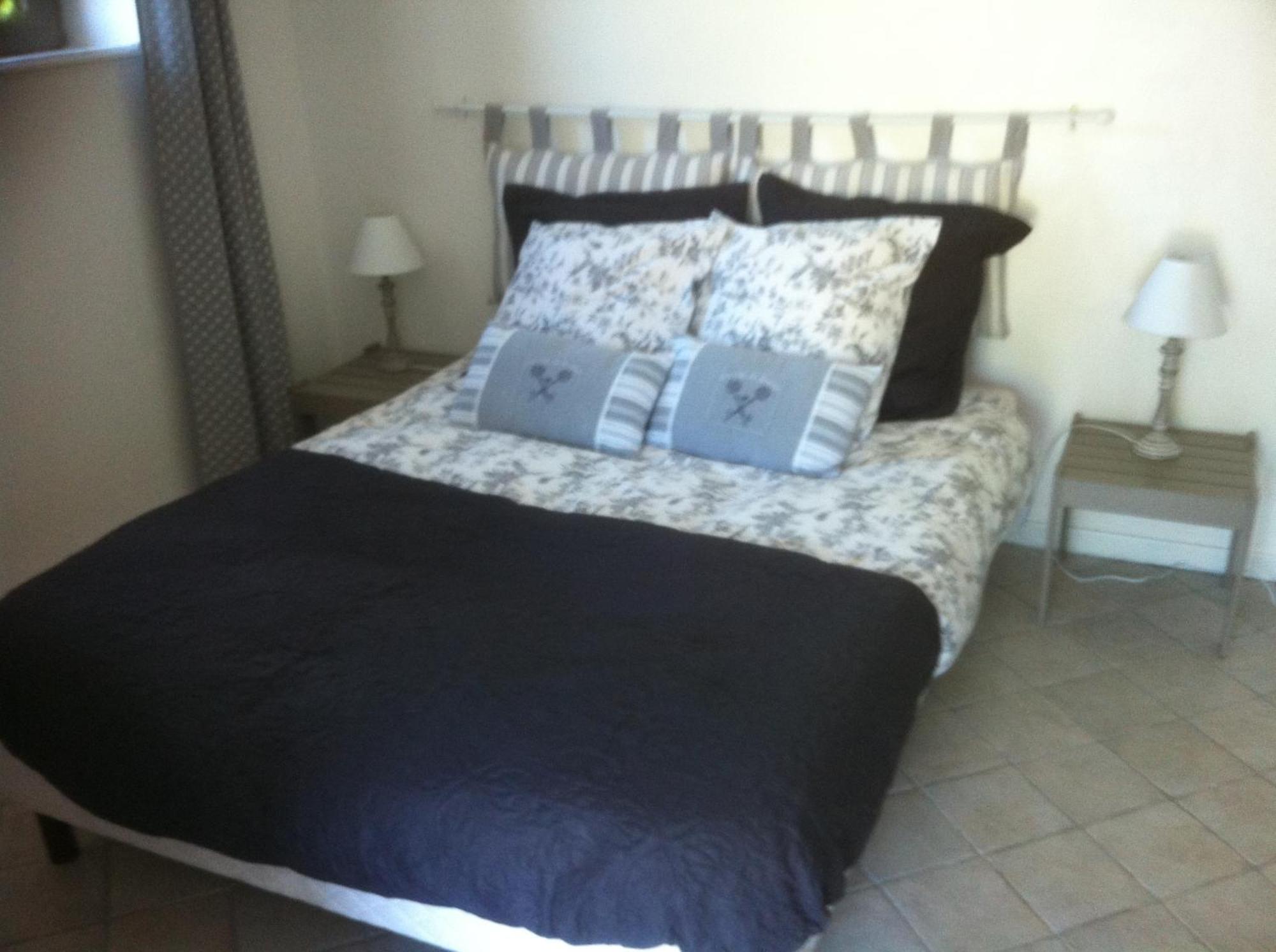 Le Champ Des Possibles Bed & Breakfast Manerbe Oda fotoğraf
